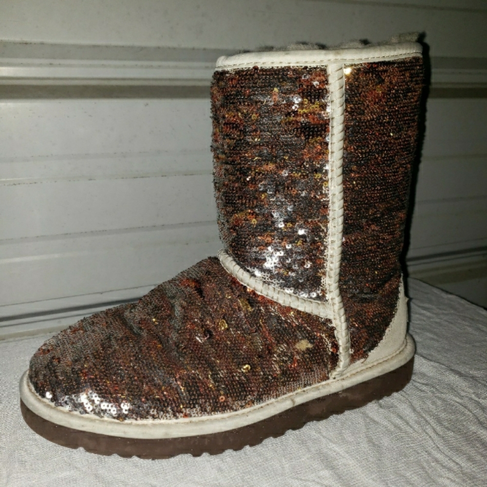 Size 6 Gold UGG Sequined sequins warm boots brown tan NICE shoes